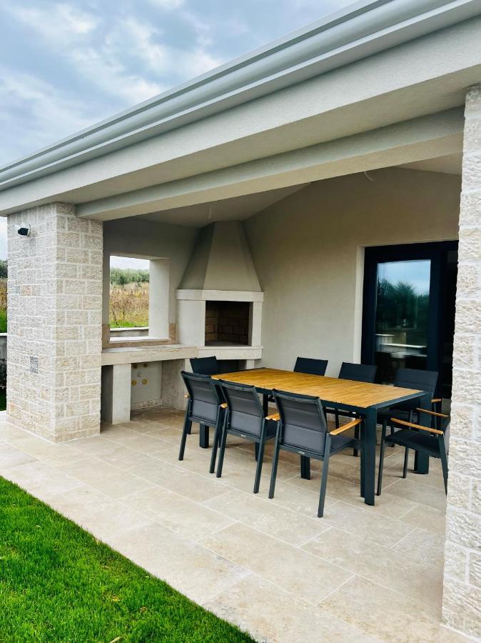 Villa Maslinik Kaštelir المظهر الخارجي الصورة